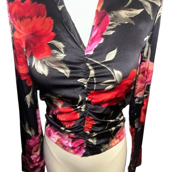 Karen Kane long sleeve blouse - Picture 7 of 8